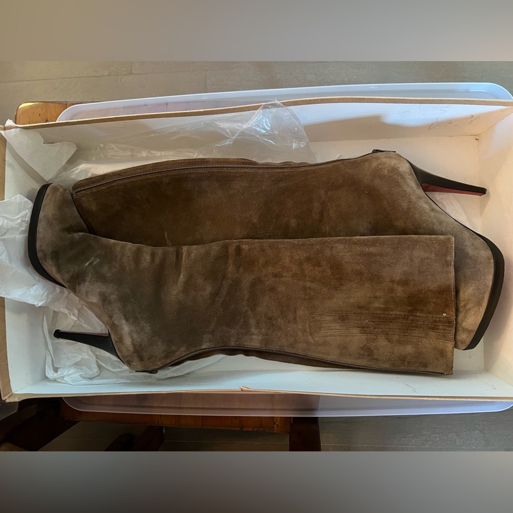 Christian Louboutin boots size 8 good condition